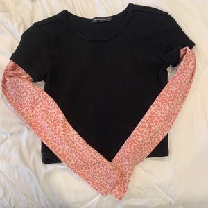 Brandy Melville Pink cheetah sleeve top